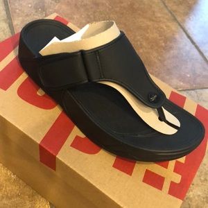 BRAND NEW men’s black Flip Flops
